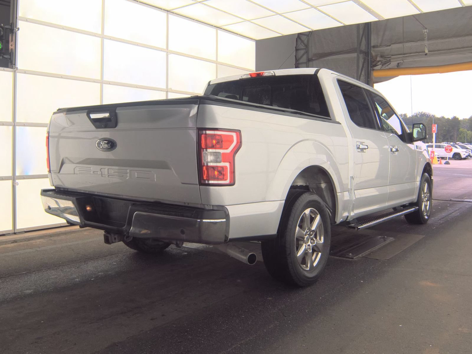 Used 2018 Ford F150 XLT w/ Equipment Group 302A Luxury RWD image 4