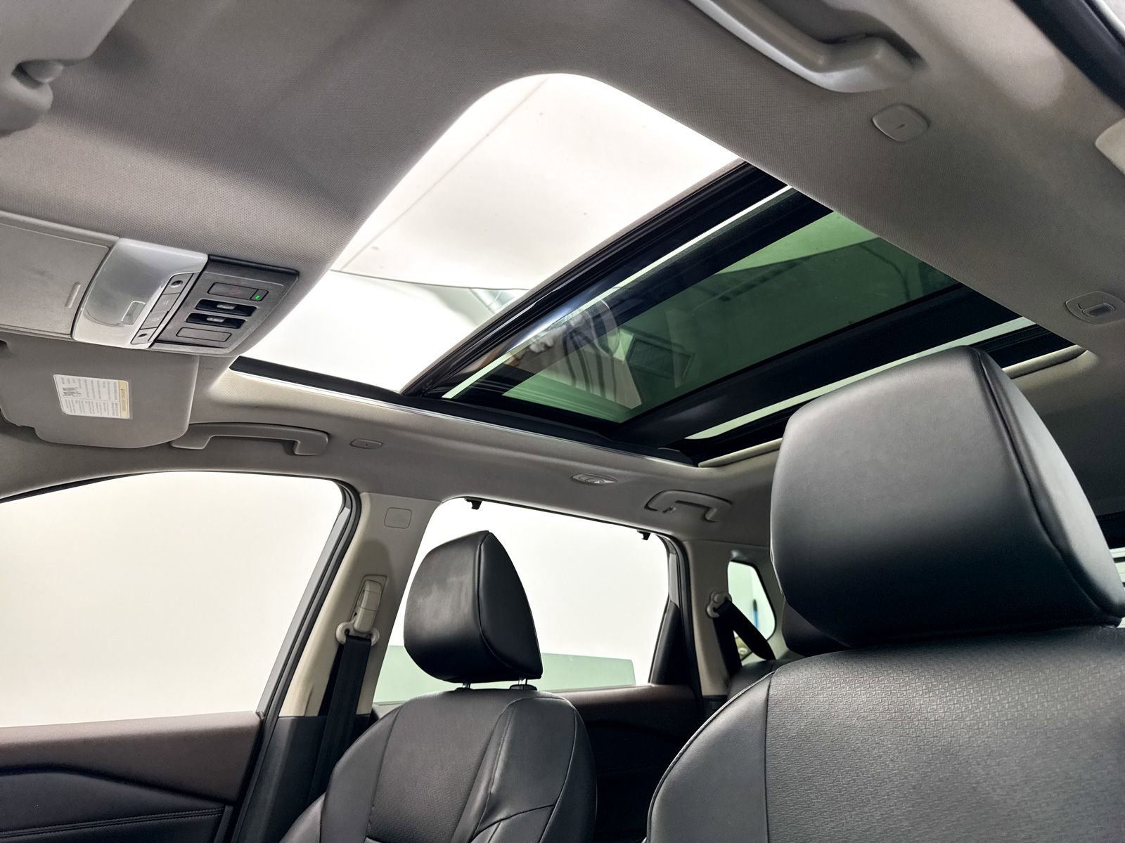 Used 2023 Nissan Rogue SV w/ SV Premium B Package AWD/4WD image 3