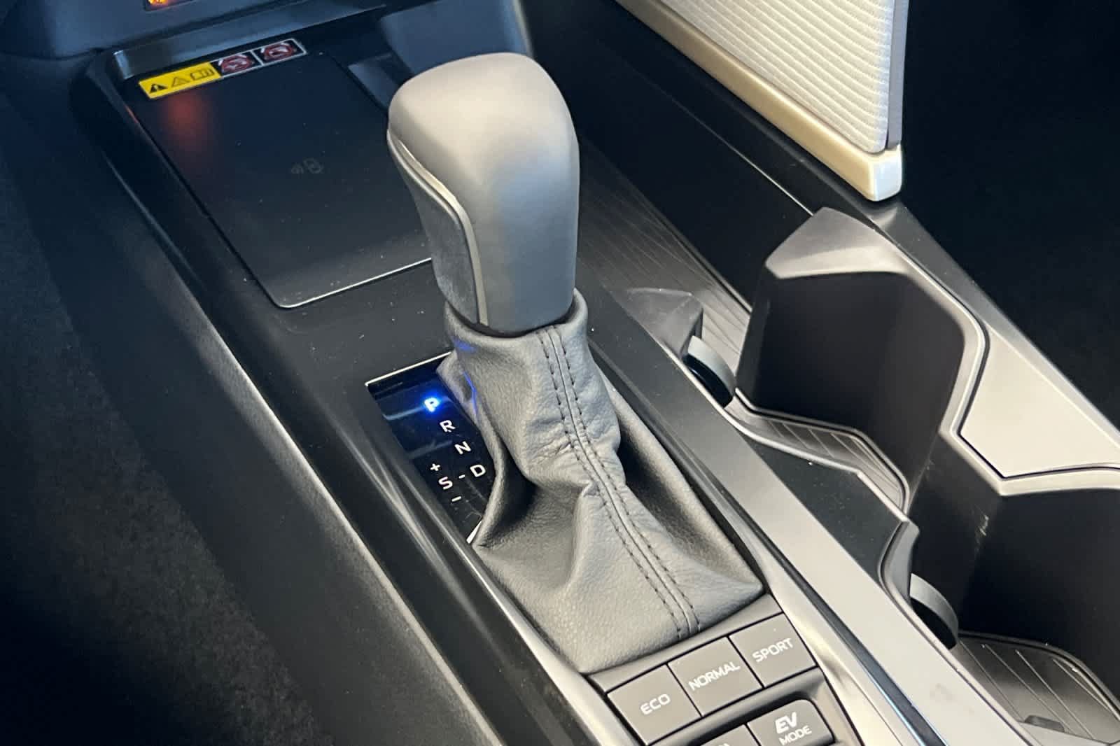 New 2026 Toyota Camry SE FWD image 22