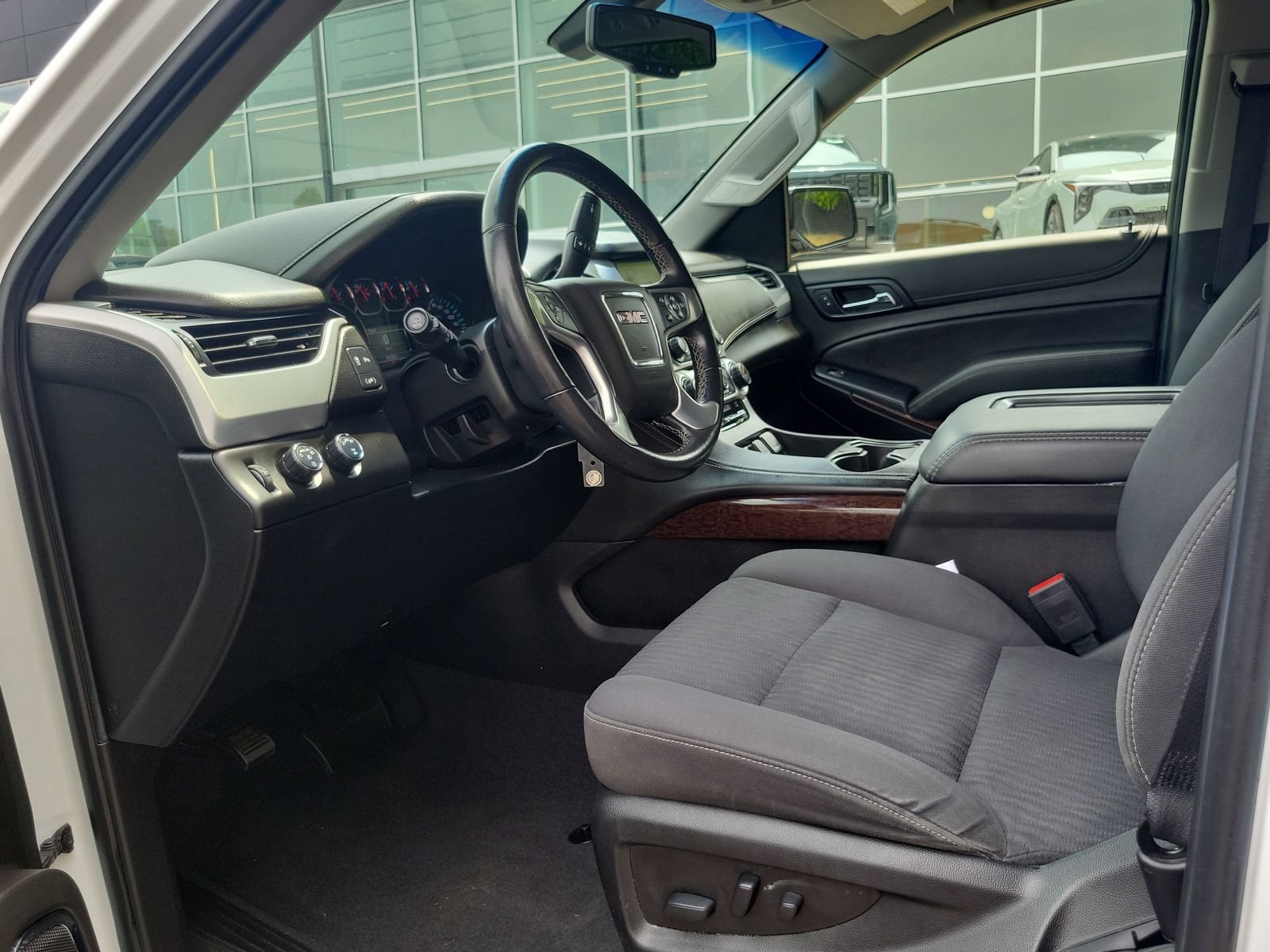 Used 2020 GMC Yukon SLE w/ Convenience Package AWD/4WD image 9