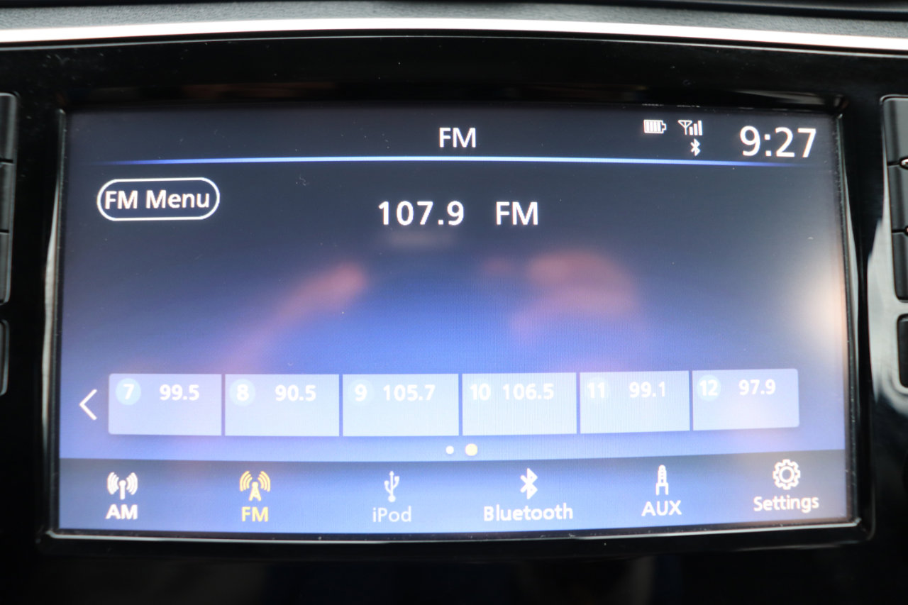 Used 2024 Nissan Versa S w/ Trunk Package image 27