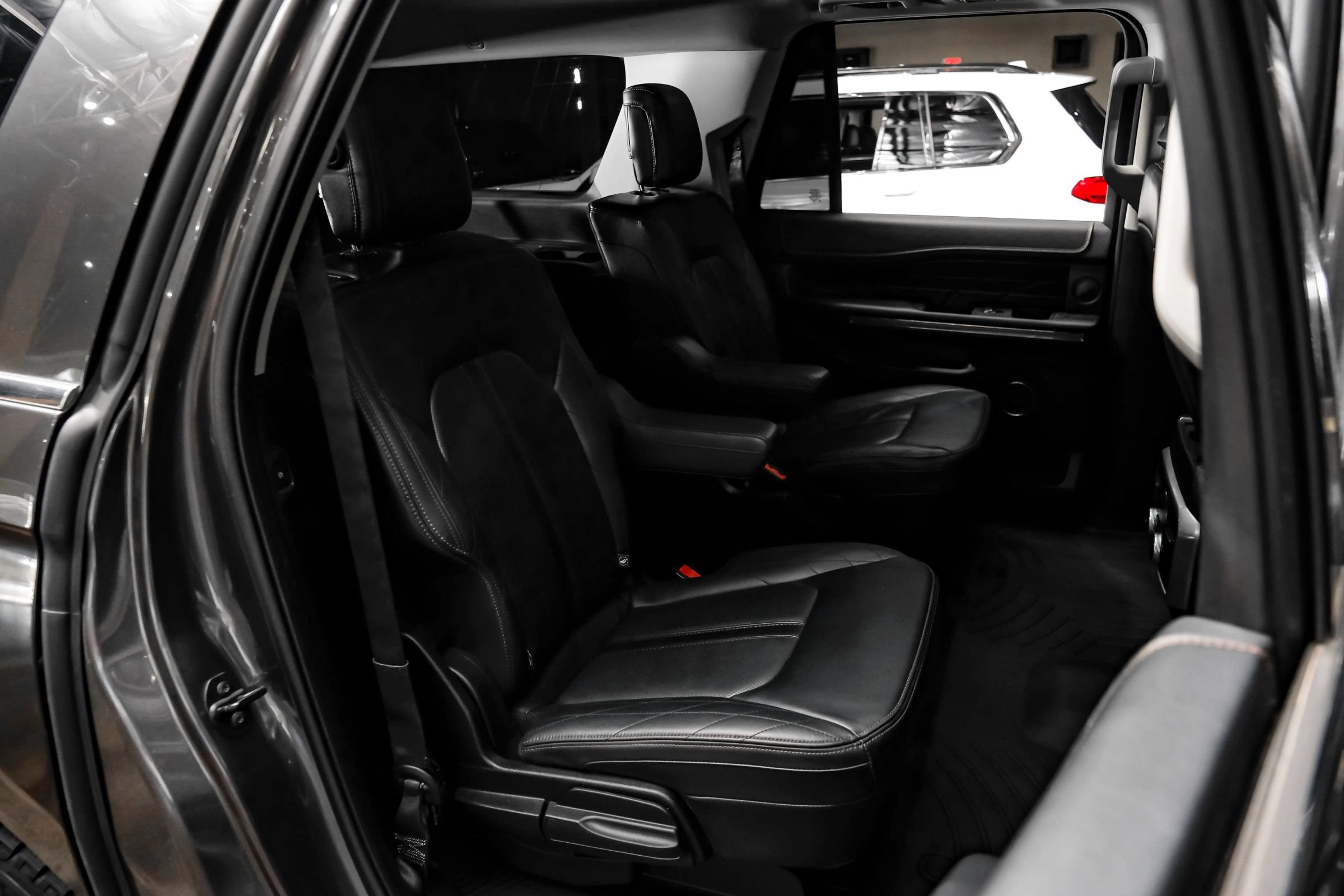 Used 2019 Ford Expedition Max Platinum AWD/4WD image 41
