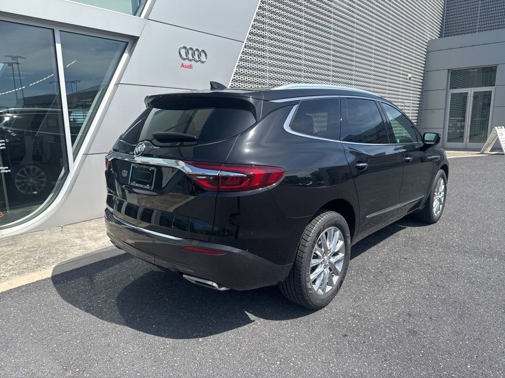 Used 2021 Buick Enclave Essence w/ Sound and Sites Package AWD/4WD image 3