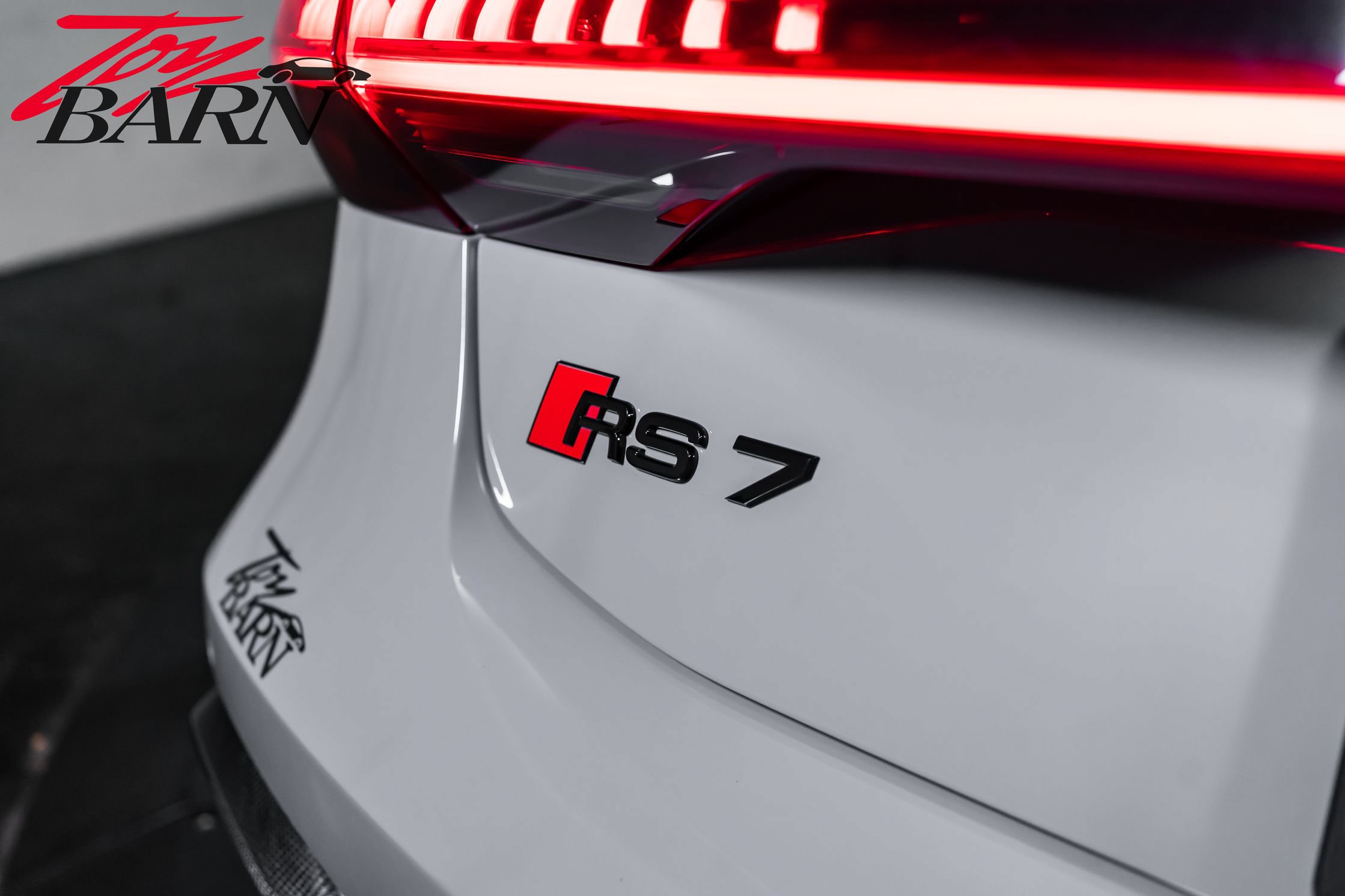 Used 2021 Audi RS 7 Sportback w/ Carbon Optic Package AWD/4WD image 12