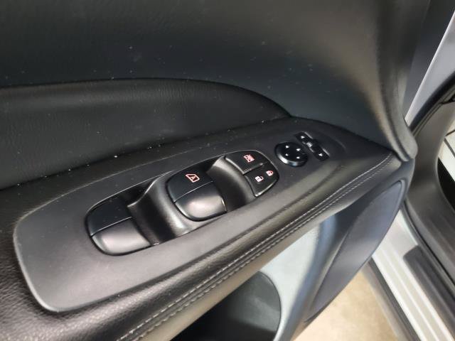 Used 2019 Nissan Pathfinder S AWD/4WD image 13