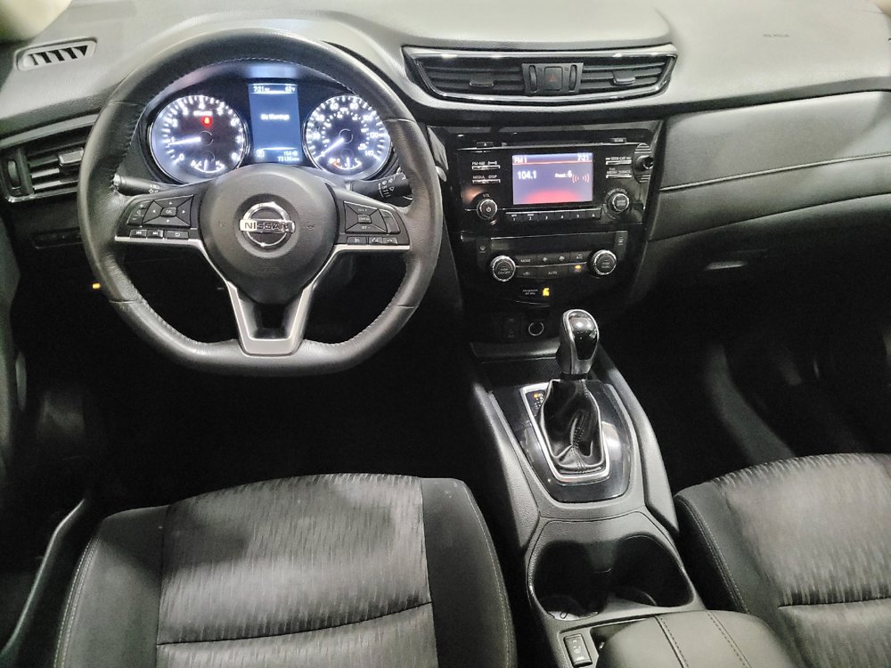 Used 2017 Nissan Rogue SV AWD/4WD image 22