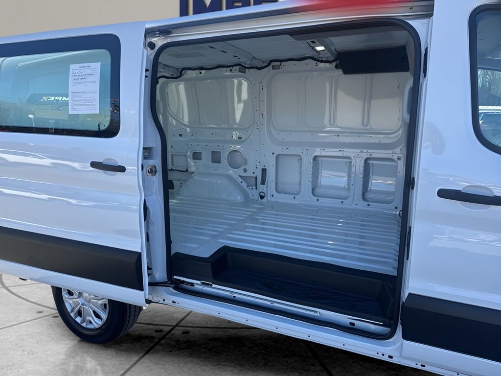 Used 2025 Ford Transit 250 Low Roof w/ Exterior Upgrade Package RWD image 22