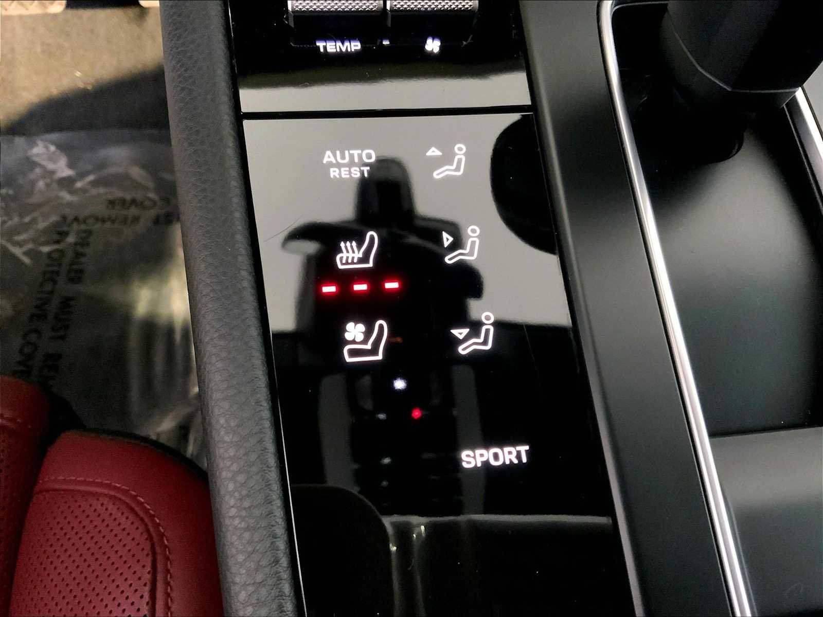 Certified 2023 Porsche Macan image 39