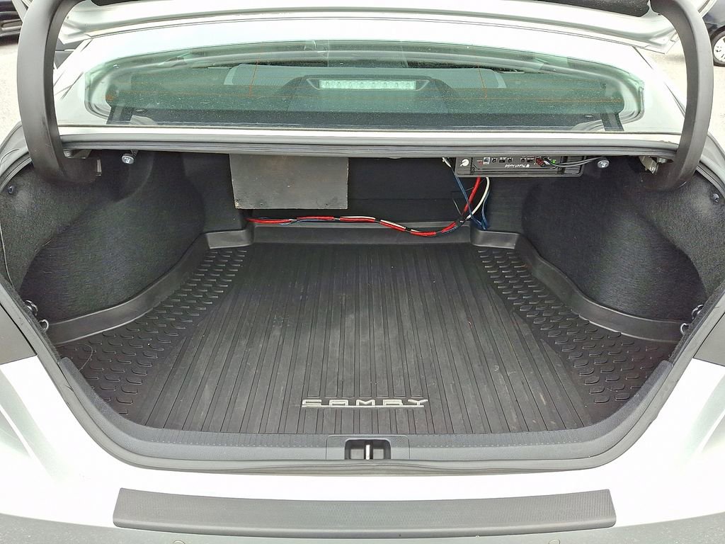 Used 2018 Toyota Camry XSE FWD image 29