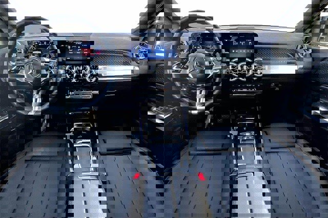 Certified 2025 Mercedes-Benz GLB 250 4MATIC image 10