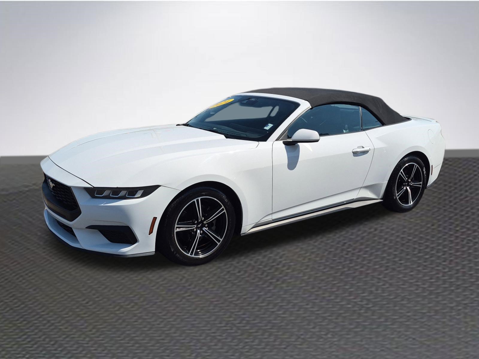 Used 2024 Ford Mustang Premium image 2