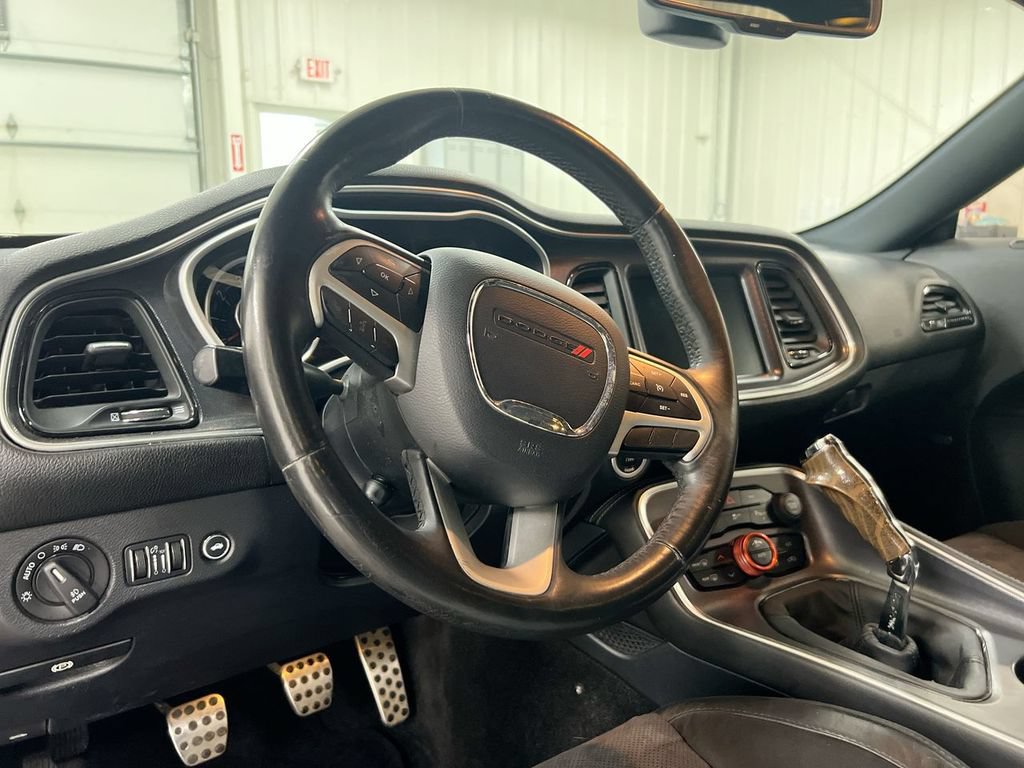 Used 2015 Dodge Challenger R/T Plus RWD image 10
