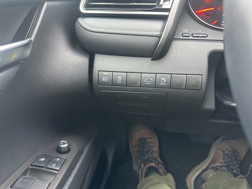 Used 2021 Toyota Camry XSE image 18