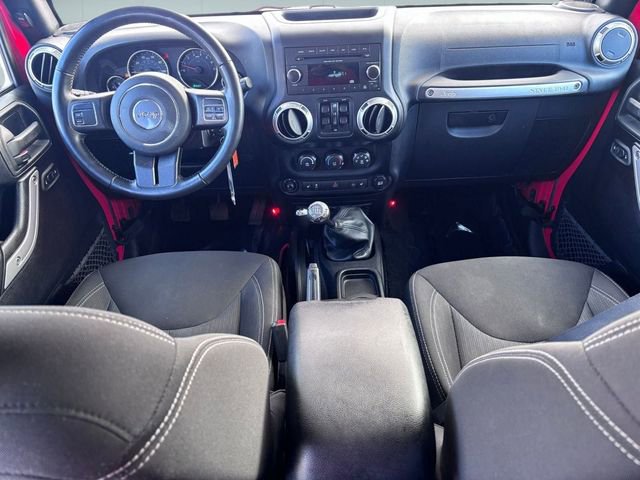 Used 2017 Jeep Wrangler Unlimited Rubicon w/ Dual Top Group image 22