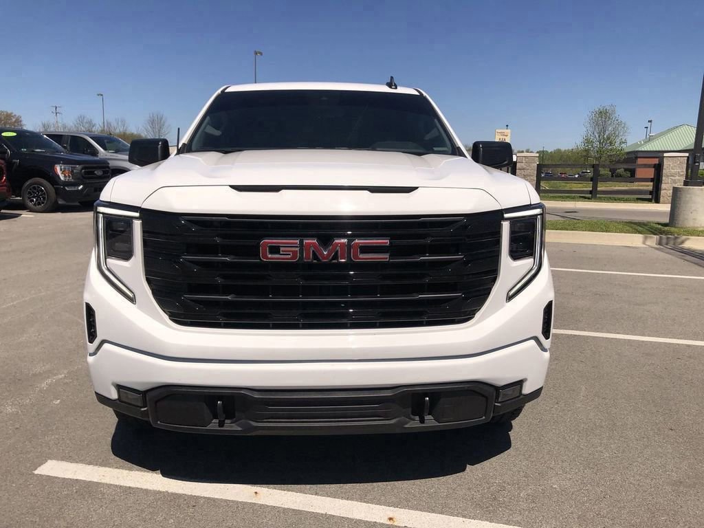 Used 2025 GMC Sierra 1500 Elevation image 16