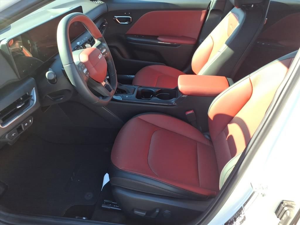 New 2025 Kia K4 GT-Line w/ GT-Line Premium Package image 10