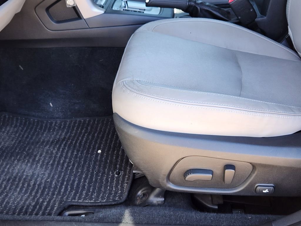 Used 2017 Subaru Forester 2.5i Limited image 8