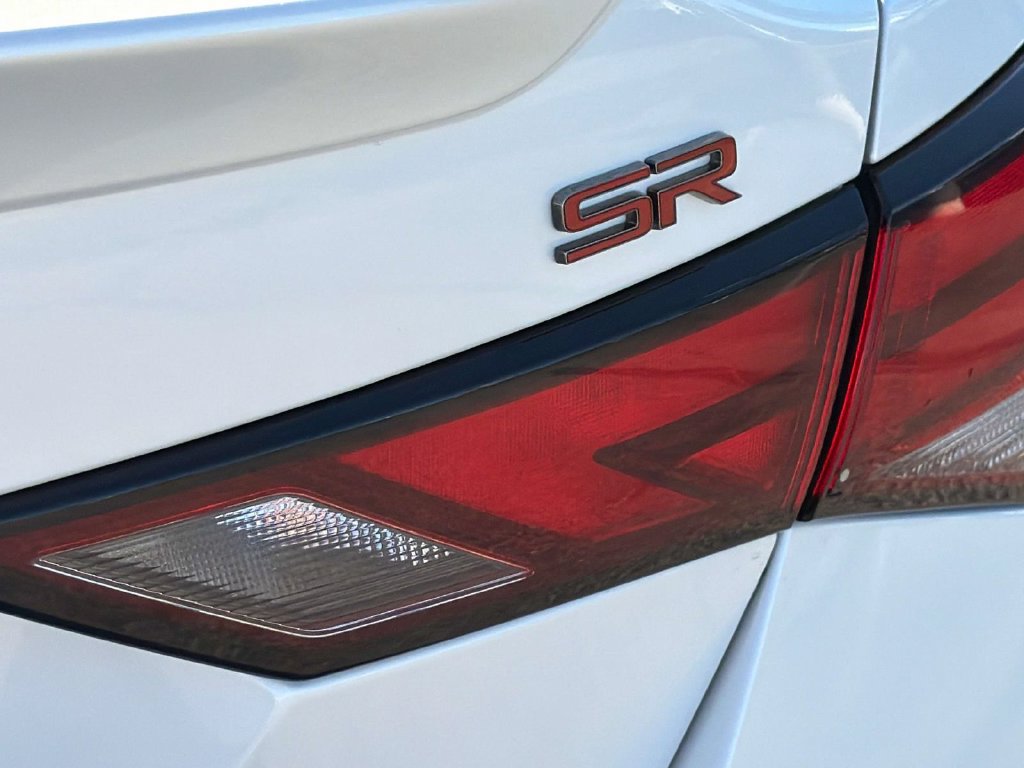 Used 2025 Nissan Sentra SR FWD image 7