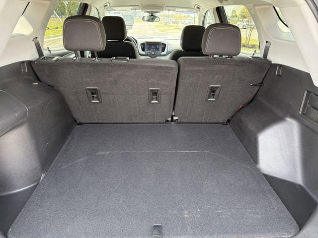 Used 2022 GMC Terrain SLE w/ Driver Convenience Package FWD image 22