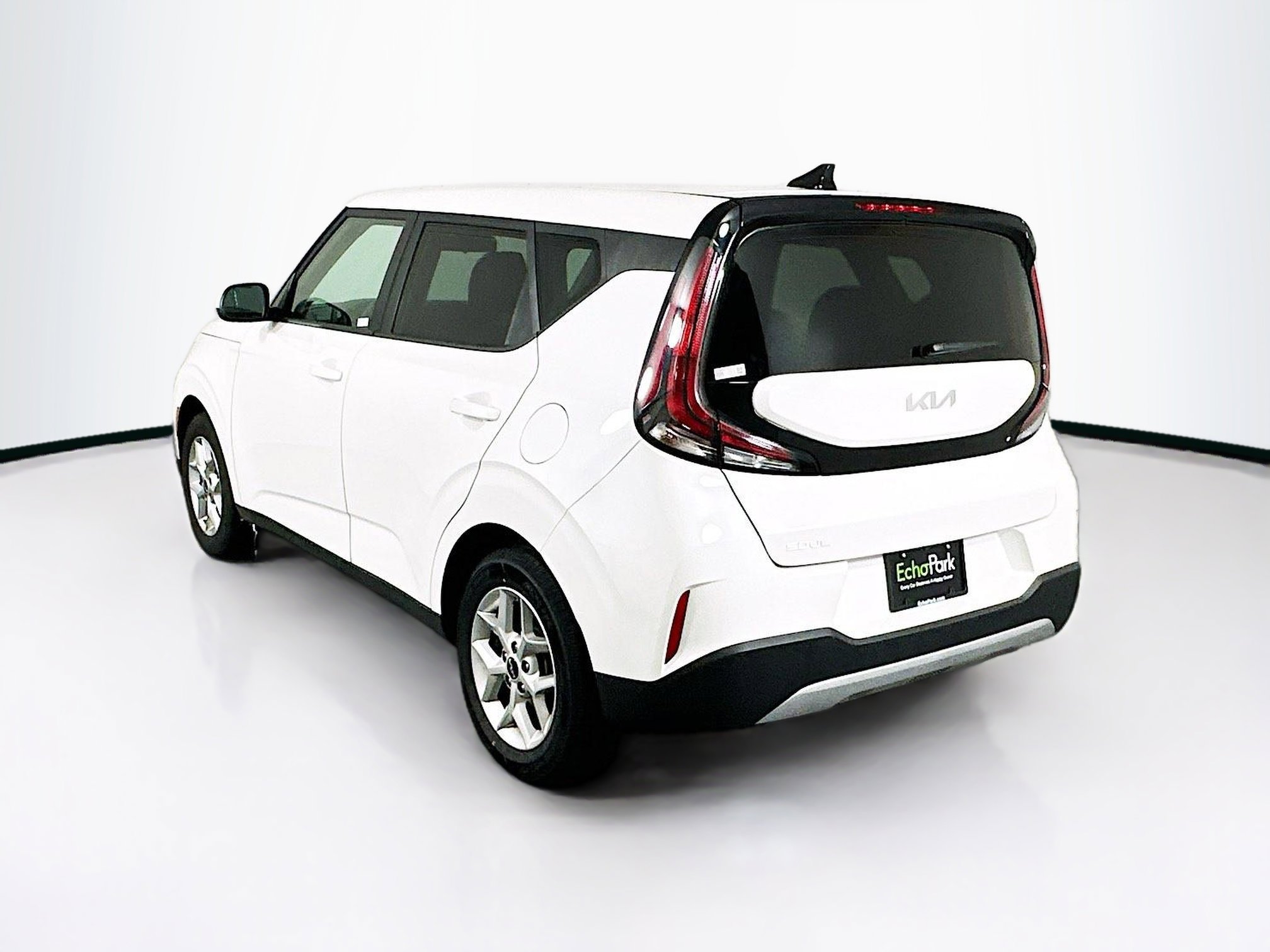 Used 2025 Kia Soul LX w/ LX Technology Package FWD image 5