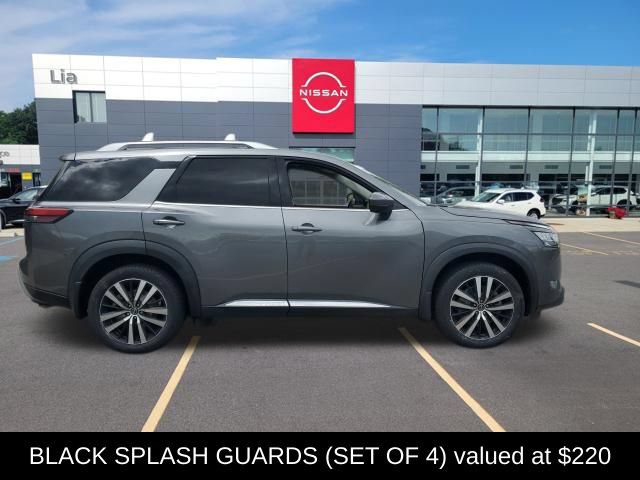 Certified 2023 Nissan Pathfinder Platinum w/ Cargo Package AWD/4WD image 8