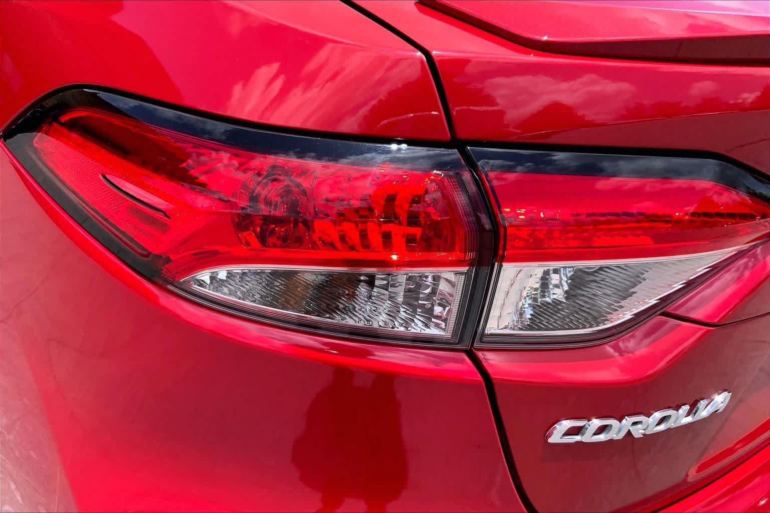Used 2020 Toyota Corolla SE FWD image 28