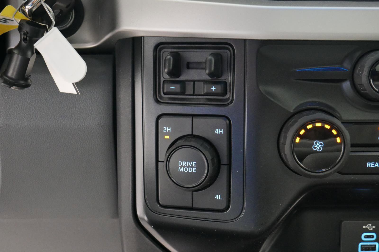 New 2024 Ford F550 4x4 Regular Cab Super Duty w/ XLT Value Package image 47