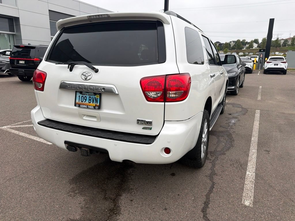 Used 2017 Toyota Sequoia Platinum AWD/4WD image 15