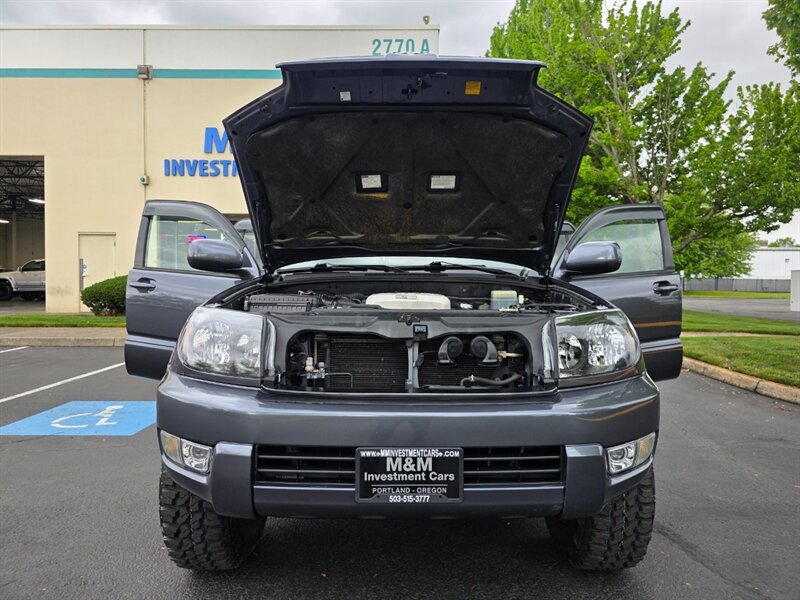 Used 2005 Toyota 4Runner Limited AWD/4WD image 29