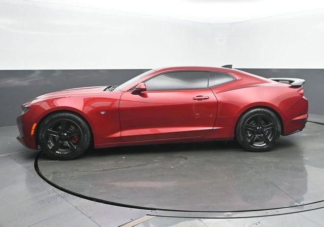 Used 2021 Chevrolet Camaro LT RWD image 2