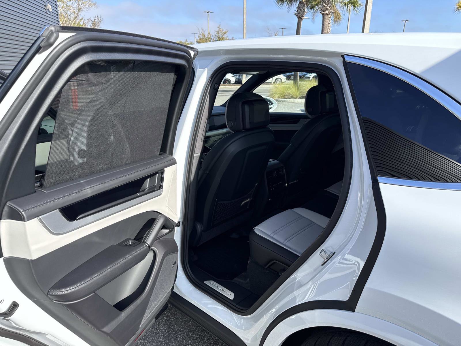 Used 2024 Porsche Cayenne S image 15