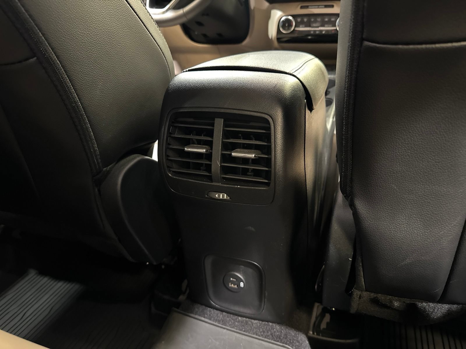 Used 2022 Ford Escape Titanium AWD/4WD image 47