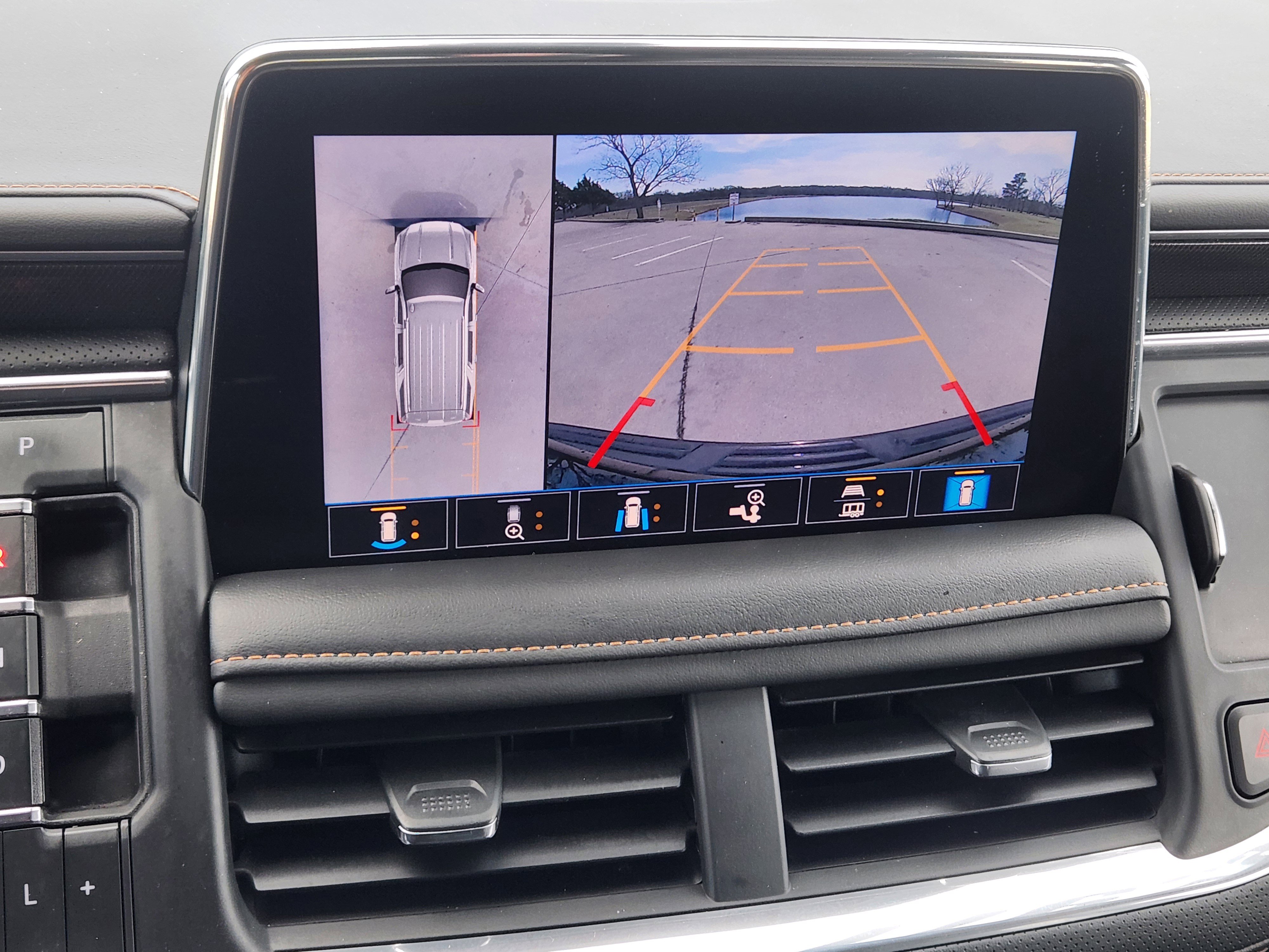 Used 2021 GMC Yukon AT4 w/ AT4 Premium Package image 17