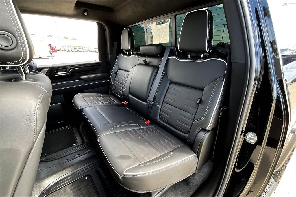 Used 2024 GMC Sierra 2500 AT4X image 35