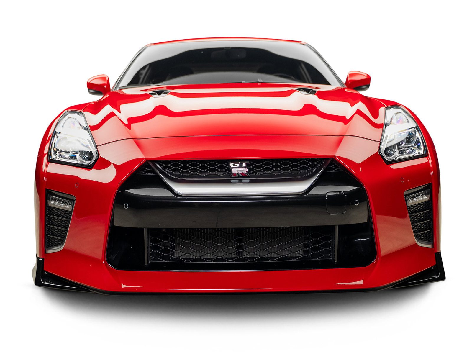 Used 2023 Nissan GT-R Premium AWD/4WD image 2