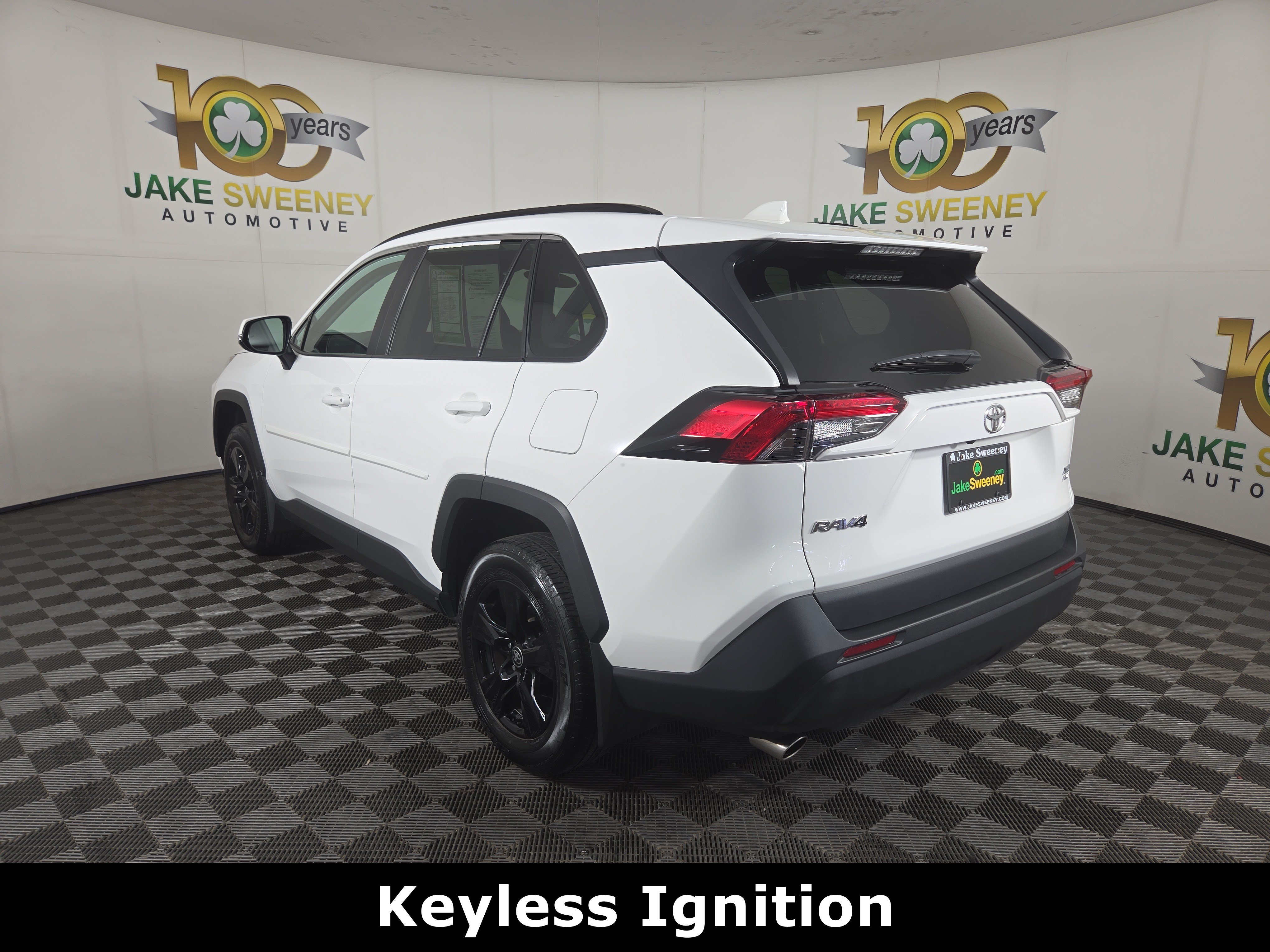 Used 2024 Toyota RAV4 XLE w/ Weather Package AWD/4WD image 6
