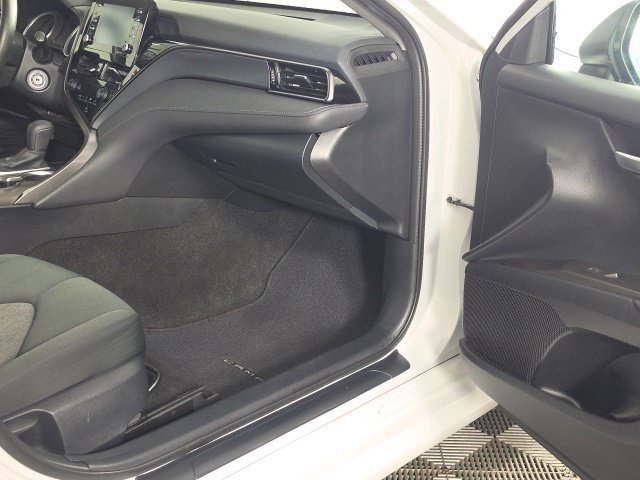 Used 2023 Toyota Camry LE AWD/4WD image 26