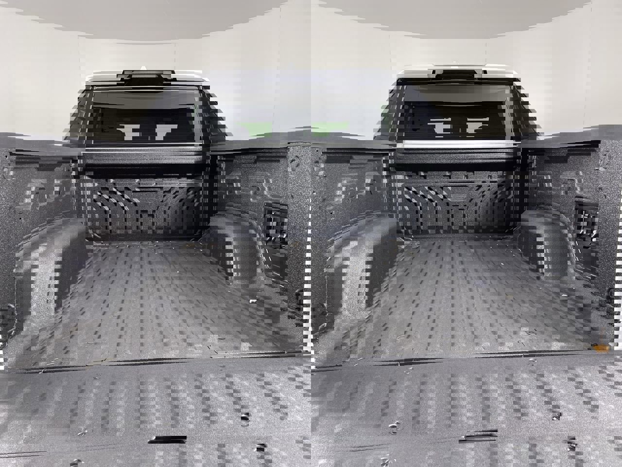 New 2025 Chevrolet Silverado EV LT image 84