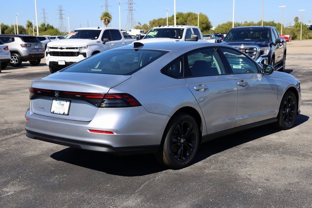 New 2025 Honda Accord SE image 8