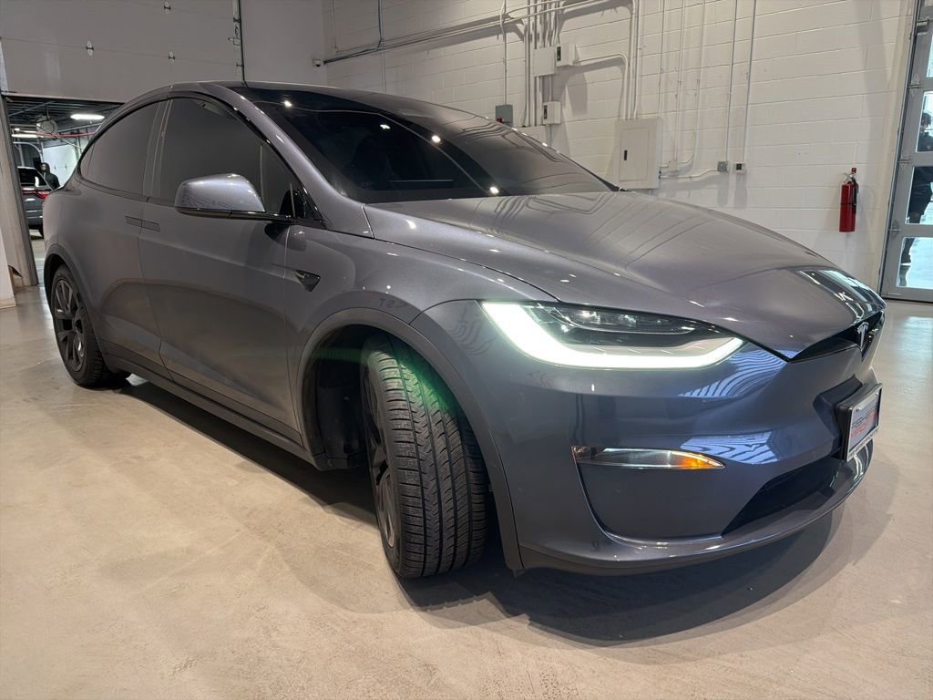 Used 2022 Tesla Model X Plaid image 3