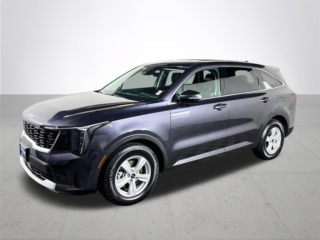 Certified 2026 Kia Sorento LX FWD image 2