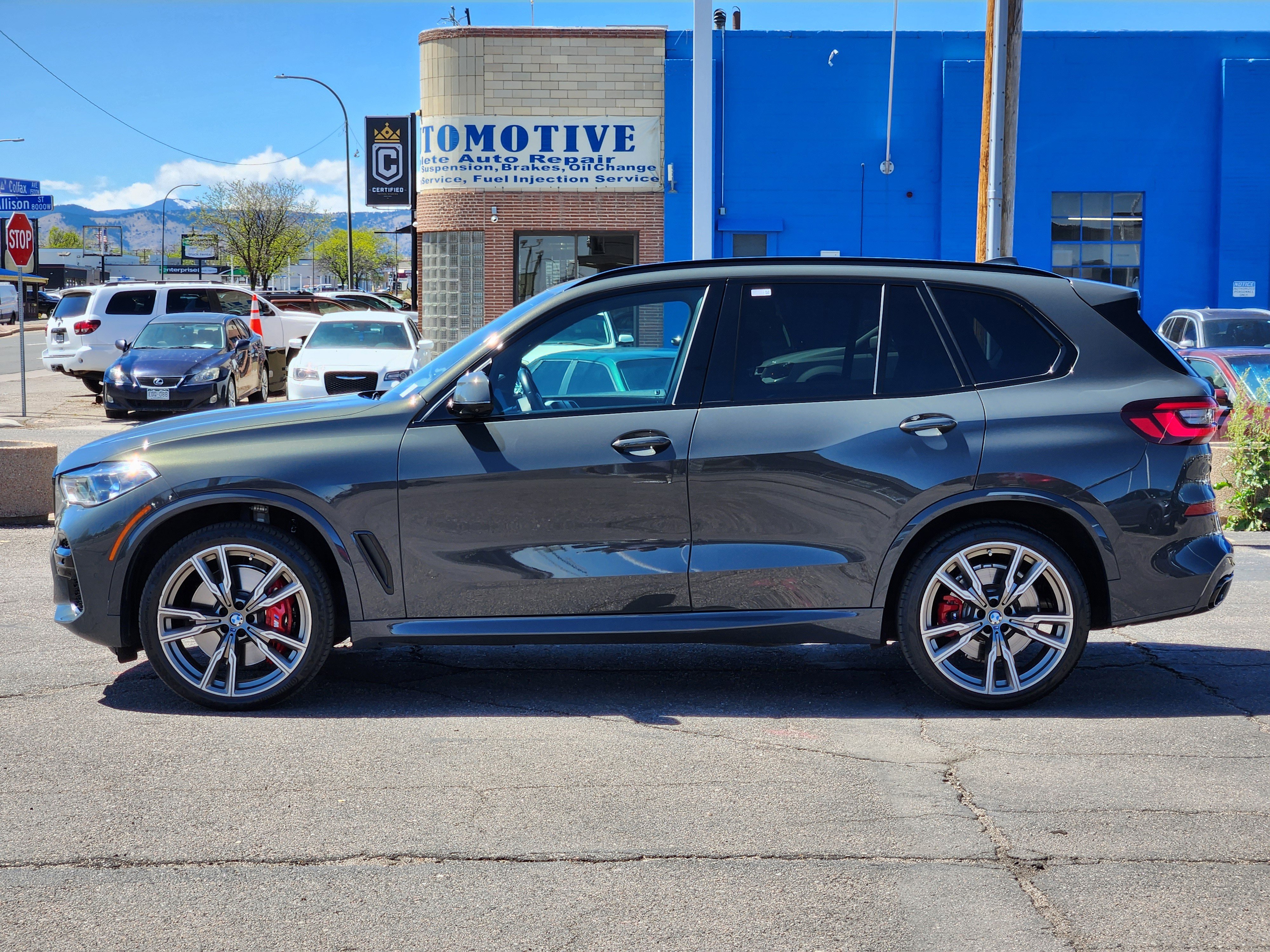 Used 2022 BMW X5 M50i w/ Executive Package image 2