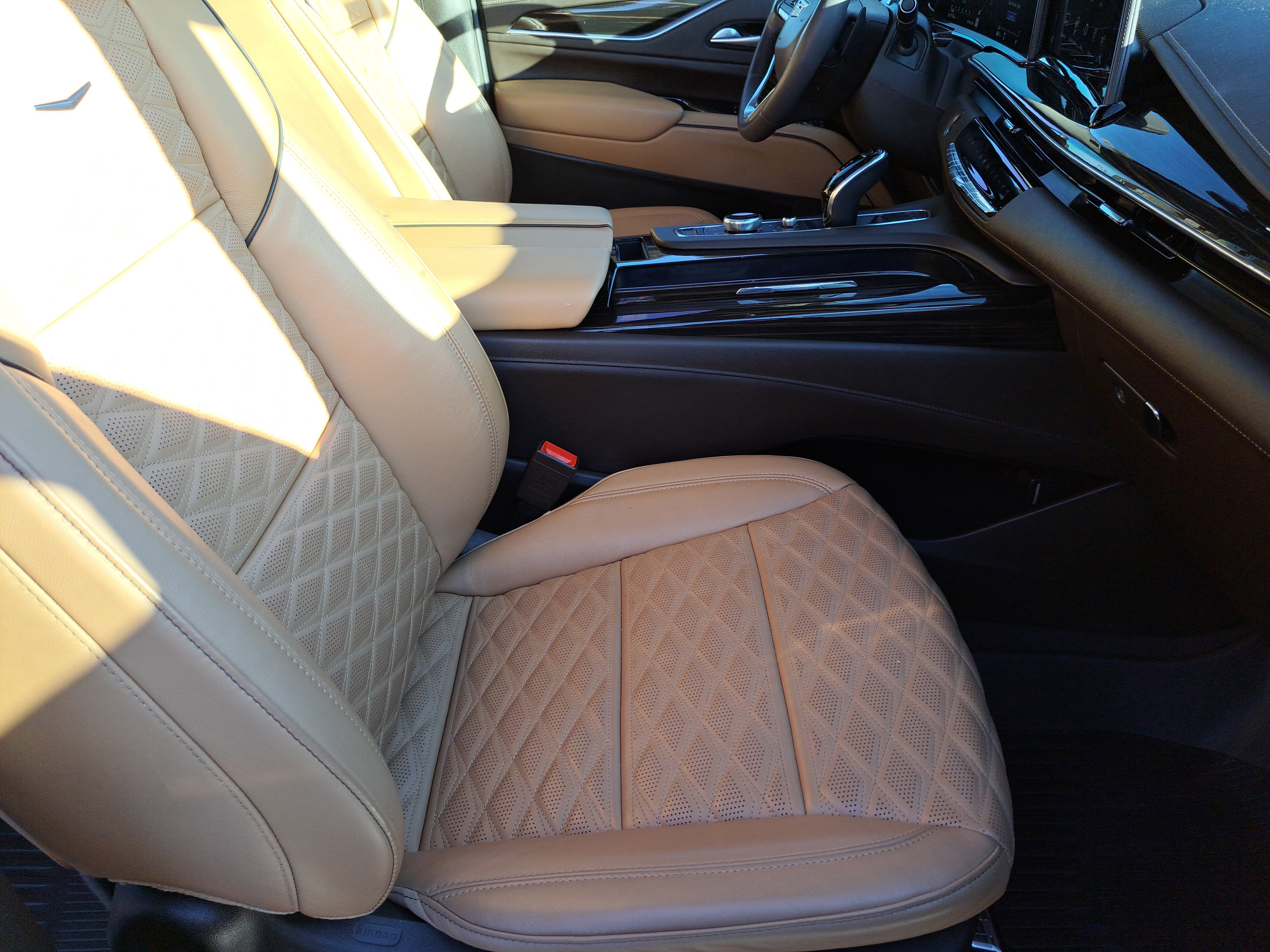 Used 2024 Cadillac Escalade ESV Sport w/ LPO, ONYX Package image 31