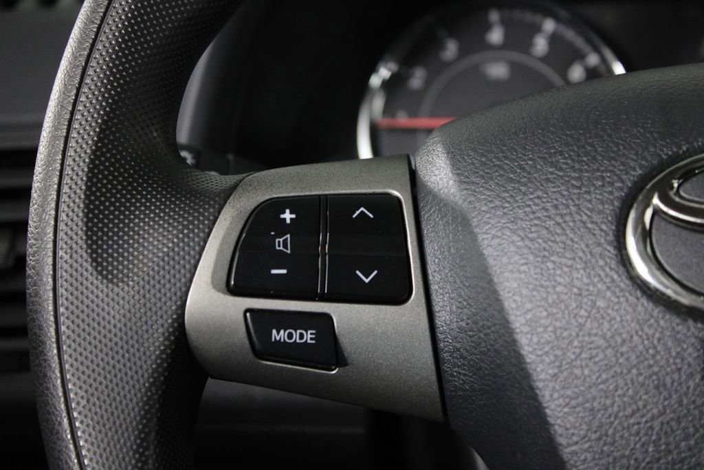 Used 2013 Toyota Corolla S image 23
