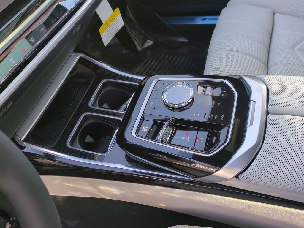 New 2026 BMW 740i xDrive w/ Executive Package image 17