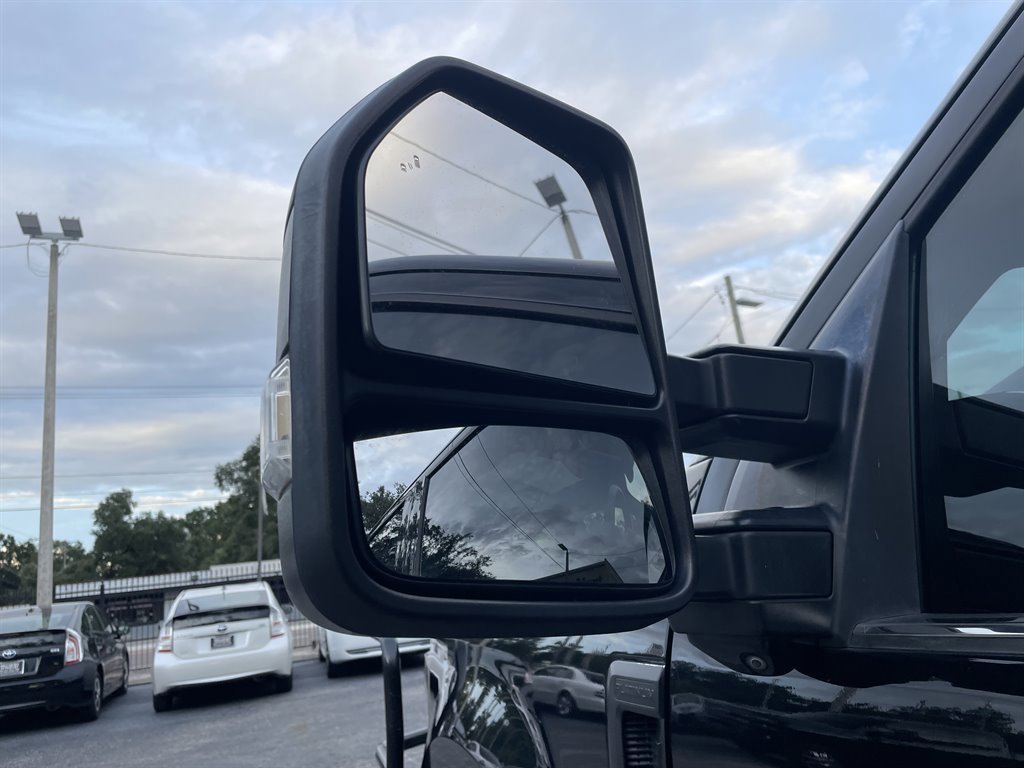 Used 2020 Ford F350 Platinum w/ FX4 Off-Road Package AWD/4WD image 33