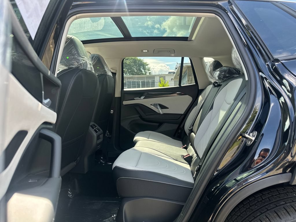 New 2026 Volkswagen Tiguan SE AWD/4WD image 17