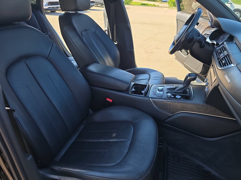 Used 2018 Audi A6 3.0T Sport w/ Cold Weather Package AWD/4WD image 10