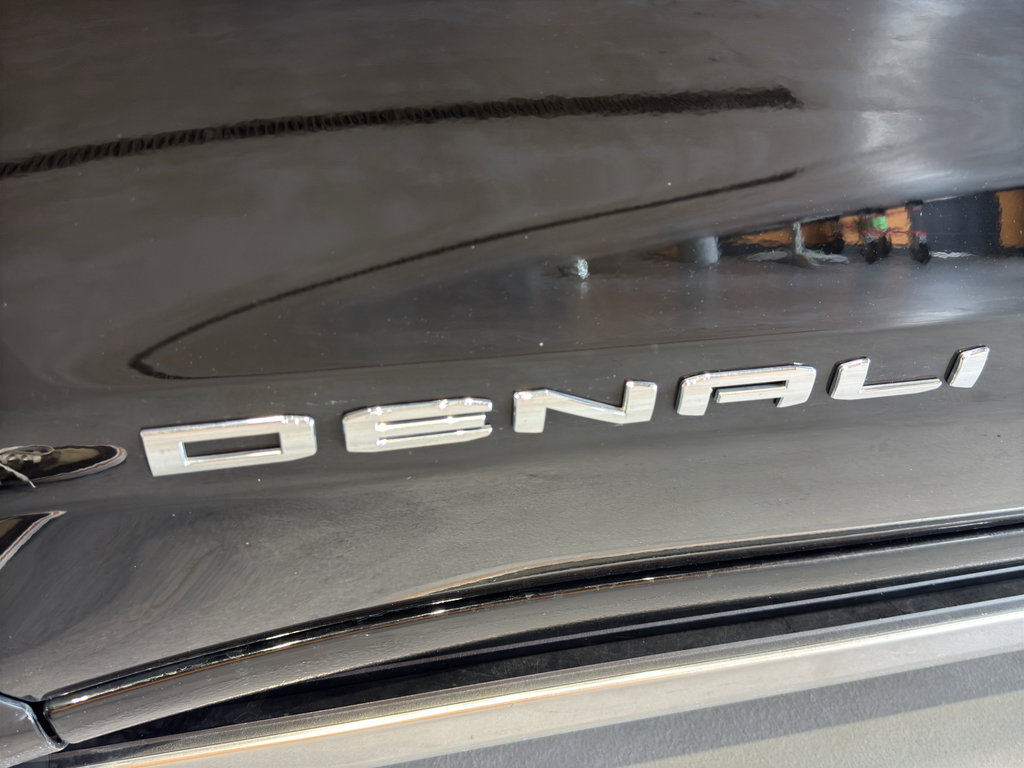 Used 2022 GMC Sierra 1500 Denali Ultimate image 12