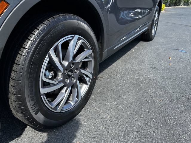 Certified 2023 Lincoln Corsair AWD w/ Equipment Group 101A image 12